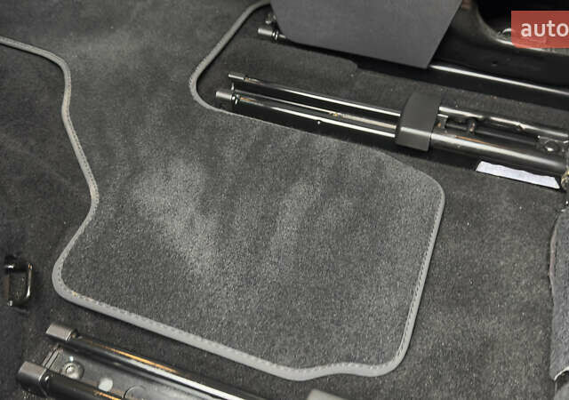 Серый Фольксваген Туран, объемом двигателя 1.97 л и пробегом 278 тыс. км за 18700 $, фото 60 на Automoto.ua