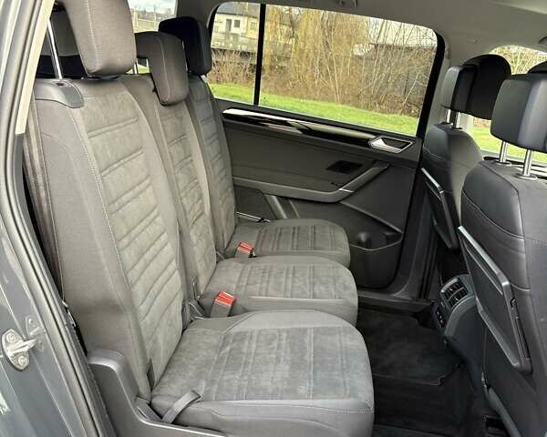 Серый Фольксваген Туран, объемом двигателя 1.97 л и пробегом 231 тыс. км за 18650 $, фото 21 на Automoto.ua