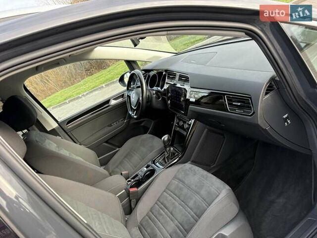 Серый Фольксваген Туран, объемом двигателя 1.97 л и пробегом 231 тыс. км за 18650 $, фото 29 на Automoto.ua