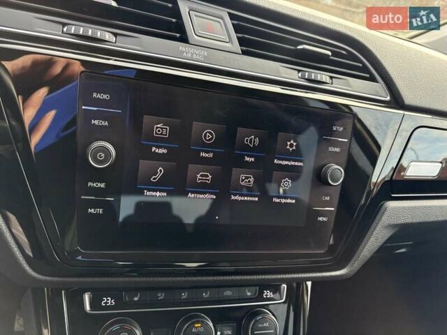 Серый Фольксваген Туран, объемом двигателя 1.97 л и пробегом 231 тыс. км за 18650 $, фото 46 на Automoto.ua