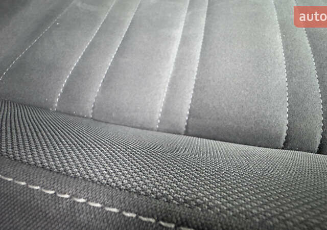 Серый Фольксваген Туран, объемом двигателя 1.97 л и пробегом 278 тыс. км за 18700 $, фото 79 на Automoto.ua