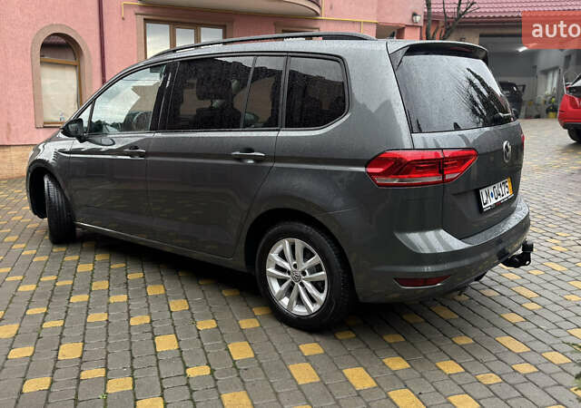 Серый Фольксваген Туран, объемом двигателя 1.97 л и пробегом 278 тыс. км за 18700 $, фото 94 на Automoto.ua