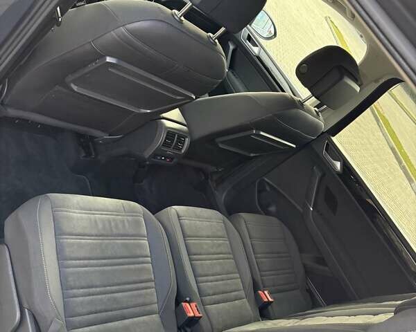 Серый Фольксваген Туран, объемом двигателя 1.97 л и пробегом 231 тыс. км за 18650 $, фото 26 на Automoto.ua