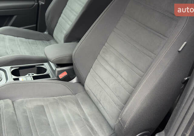 Серый Фольксваген Туран, объемом двигателя 1.97 л и пробегом 278 тыс. км за 18700 $, фото 34 на Automoto.ua