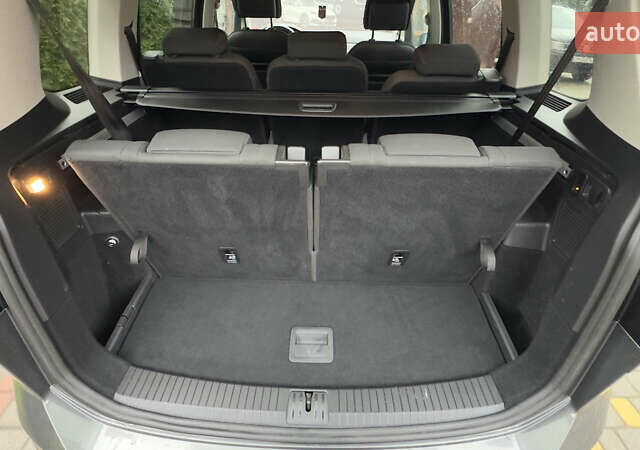 Серый Фольксваген Туран, объемом двигателя 1.97 л и пробегом 278 тыс. км за 18700 $, фото 65 на Automoto.ua