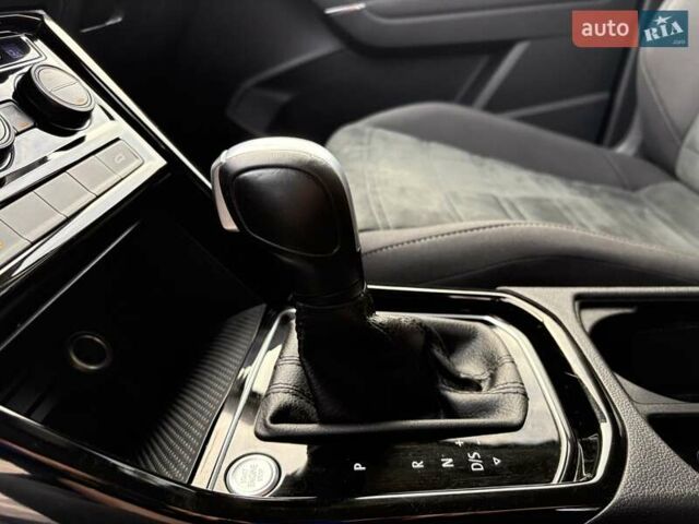 Серый Фольксваген Туран, объемом двигателя 1.97 л и пробегом 231 тыс. км за 18650 $, фото 43 на Automoto.ua