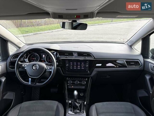Серый Фольксваген Туран, объемом двигателя 1.97 л и пробегом 231 тыс. км за 18650 $, фото 15 на Automoto.ua