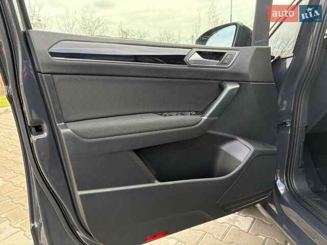 Серый Фольксваген Туран, объемом двигателя 1.97 л и пробегом 231 тыс. км за 18650 $, фото 51 на Automoto.ua