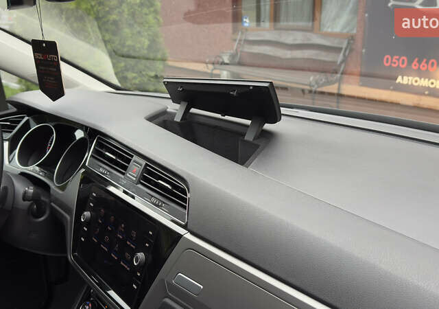 Серый Фольксваген Туран, объемом двигателя 1.97 л и пробегом 278 тыс. км за 18700 $, фото 77 на Automoto.ua