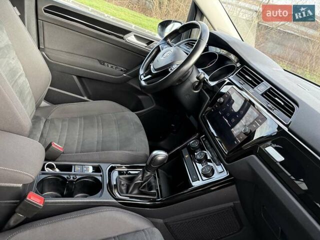 Серый Фольксваген Туран, объемом двигателя 1.97 л и пробегом 231 тыс. км за 18650 $, фото 17 на Automoto.ua