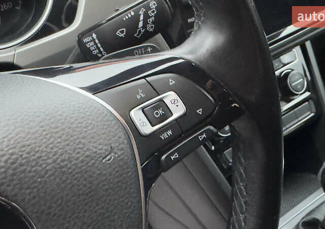 Серый Фольксваген Туран, объемом двигателя 1.97 л и пробегом 278 тыс. км за 18700 $, фото 36 на Automoto.ua