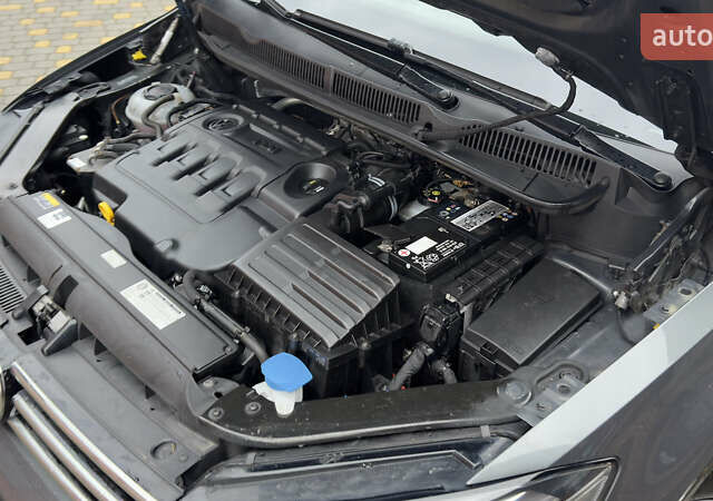 Серый Фольксваген Туран, объемом двигателя 1.97 л и пробегом 278 тыс. км за 18700 $, фото 85 на Automoto.ua