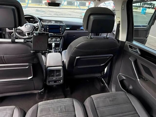 Серый Фольксваген Туран, объемом двигателя 1.5 л и пробегом 45 тыс. км за 12500 $, фото 12 на Automoto.ua