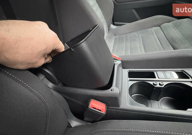 Серый Фольксваген Туран, объемом двигателя 1.97 л и пробегом 278 тыс. км за 18700 $, фото 81 на Automoto.ua