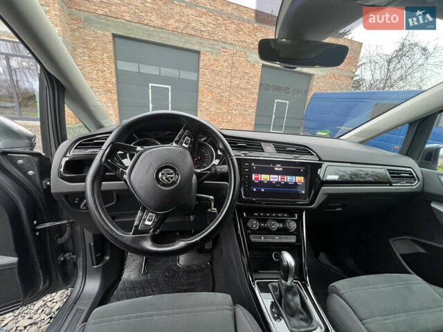 Серый Фольксваген Туран, объемом двигателя 1.97 л и пробегом 200 тыс. км за 20600 $, фото 10 на Automoto.ua