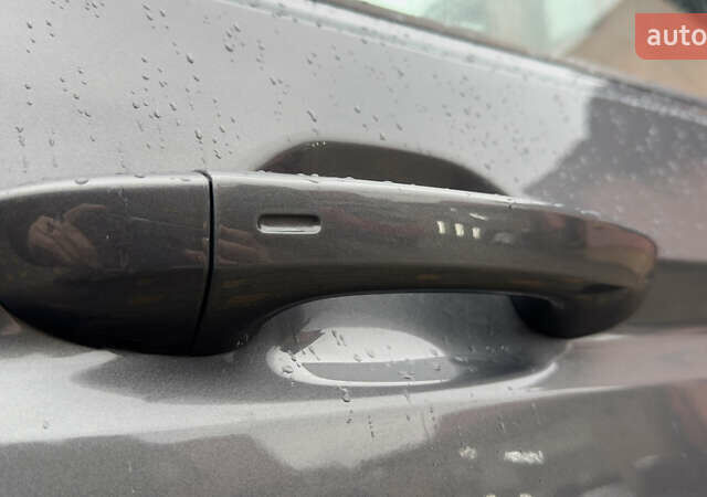 Серый Фольксваген Туран, объемом двигателя 1.97 л и пробегом 278 тыс. км за 18700 $, фото 19 на Automoto.ua