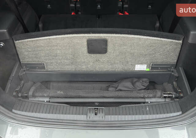 Серый Фольксваген Туран, объемом двигателя 1.97 л и пробегом 278 тыс. км за 18700 $, фото 68 на Automoto.ua