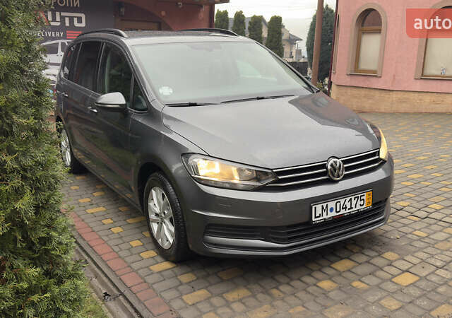 Серый Фольксваген Туран, объемом двигателя 1.97 л и пробегом 278 тыс. км за 18700 $, фото 2 на Automoto.ua