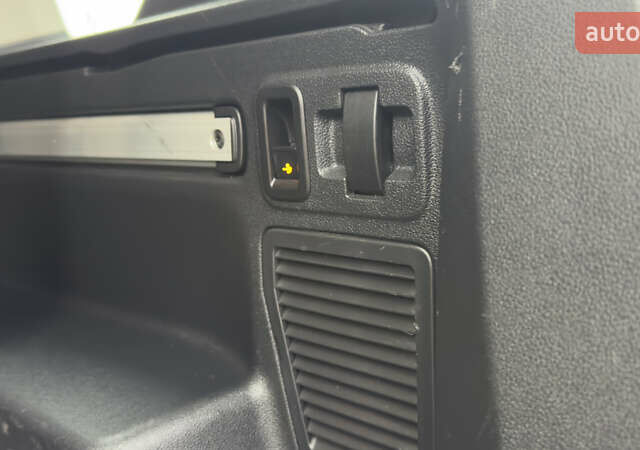 Серый Фольксваген Туран, объемом двигателя 1.97 л и пробегом 278 тыс. км за 18700 $, фото 67 на Automoto.ua