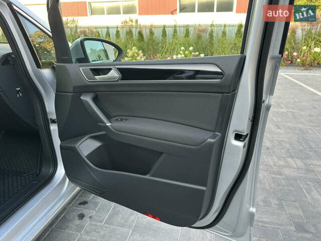 Серый Фольксваген Туран, объемом двигателя 2 л и пробегом 236 тыс. км за 20500 $, фото 47 на Automoto.ua