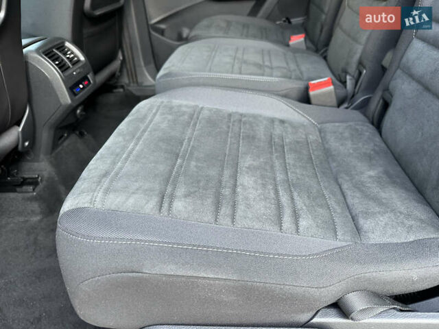 Серый Фольксваген Туран, объемом двигателя 2 л и пробегом 236 тыс. км за 20500 $, фото 33 на Automoto.ua