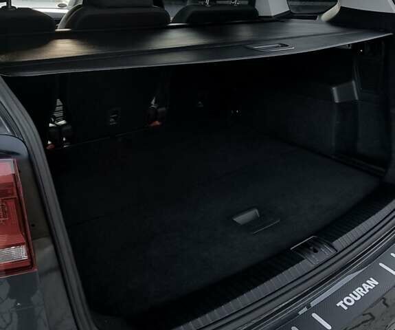 Серый Фольксваген Туран, объемом двигателя 1.97 л и пробегом 164 тыс. км за 20800 $, фото 86 на Automoto.ua