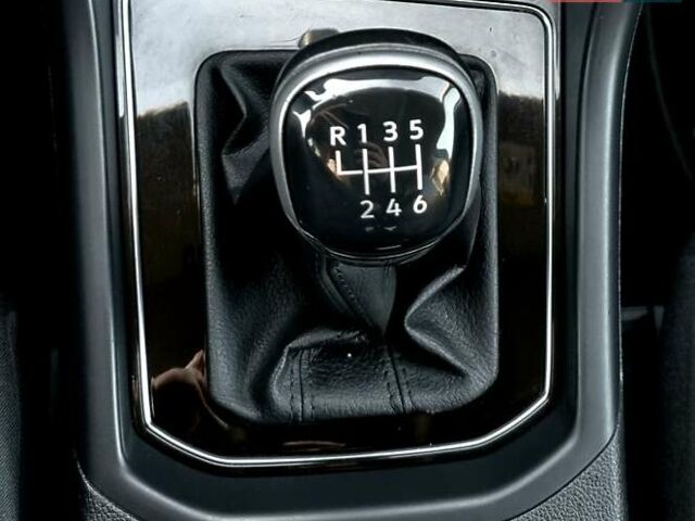 Серый Фольксваген Туран, объемом двигателя 1.97 л и пробегом 164 тыс. км за 20800 $, фото 114 на Automoto.ua