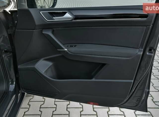 Серый Фольксваген Туран, объемом двигателя 1.97 л и пробегом 164 тыс. км за 20800 $, фото 140 на Automoto.ua