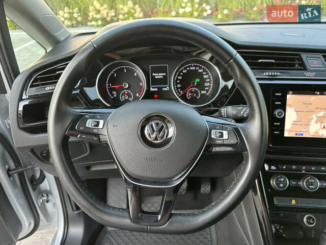 Сірий Фольксваген Туран, об'ємом двигуна 2 л та пробігом 236 тис. км за 19800 $, фото 62 на Automoto.ua