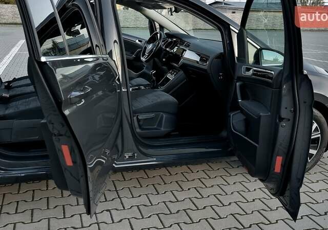 Серый Фольксваген Туран, объемом двигателя 1.97 л и пробегом 164 тыс. км за 20800 $, фото 131 на Automoto.ua