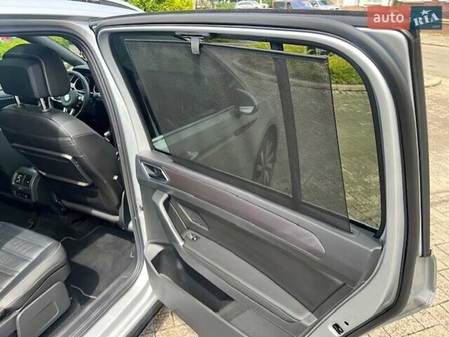 Серый Фольксваген Туран, объемом двигателя 1.5 л и пробегом 101 тыс. км за 15000 $, фото 14 на Automoto.ua