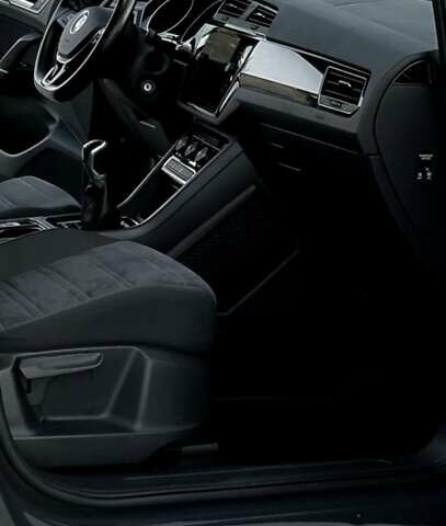 Серый Фольксваген Туран, объемом двигателя 1.97 л и пробегом 164 тыс. км за 20800 $, фото 134 на Automoto.ua