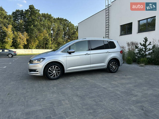 Серый Фольксваген Туран, объемом двигателя 2 л и пробегом 236 тыс. км за 20500 $, фото 7 на Automoto.ua