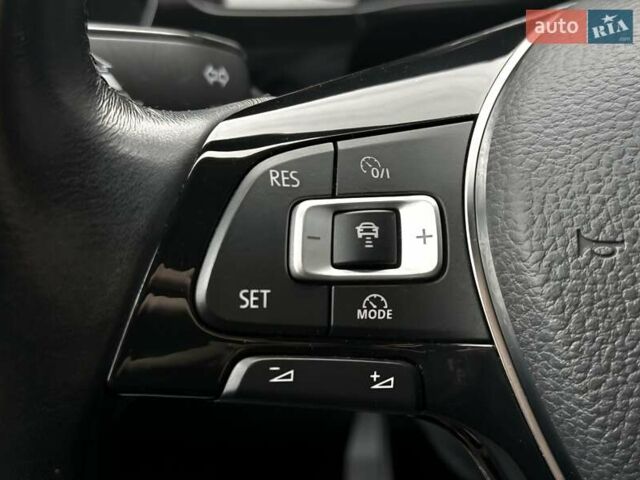 Серый Фольксваген Туран, объемом двигателя 1.97 л и пробегом 164 тыс. км за 20800 $, фото 97 на Automoto.ua