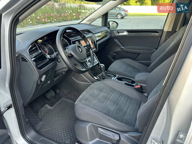 Серый Фольксваген Туран, объемом двигателя 2 л и пробегом 236 тыс. км за 20500 $, фото 28 на Automoto.ua