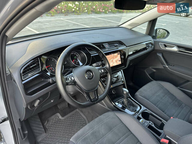 Сірий Фольксваген Туран, об'ємом двигуна 2 л та пробігом 236 тис. км за 19800 $, фото 30 на Automoto.ua