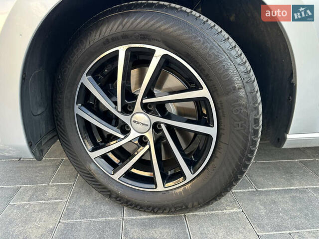 Серый Фольксваген Туран, объемом двигателя 2 л и пробегом 236 тыс. км за 20500 $, фото 82 на Automoto.ua