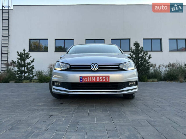 Серый Фольксваген Туран, объемом двигателя 2 л и пробегом 236 тыс. км за 20500 $, фото 4 на Automoto.ua