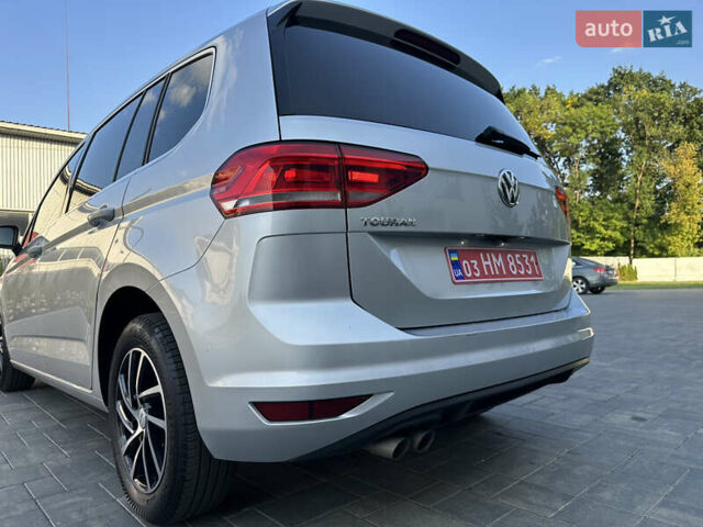 Серый Фольксваген Туран, объемом двигателя 2 л и пробегом 236 тыс. км за 20500 $, фото 23 на Automoto.ua