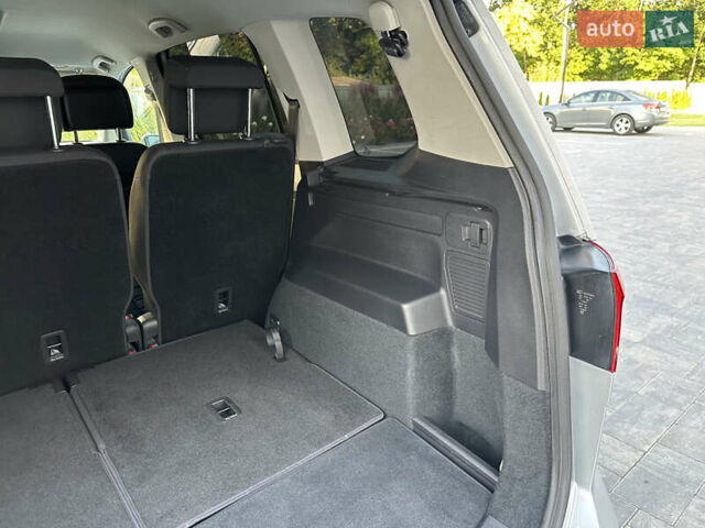 Серый Фольксваген Туран, объемом двигателя 2 л и пробегом 236 тыс. км за 20500 $, фото 53 на Automoto.ua