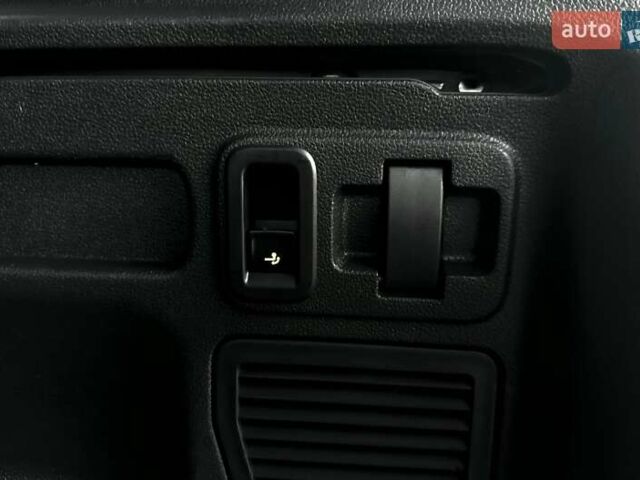 Серый Фольксваген Туран, объемом двигателя 1.97 л и пробегом 164 тыс. км за 20800 $, фото 90 на Automoto.ua