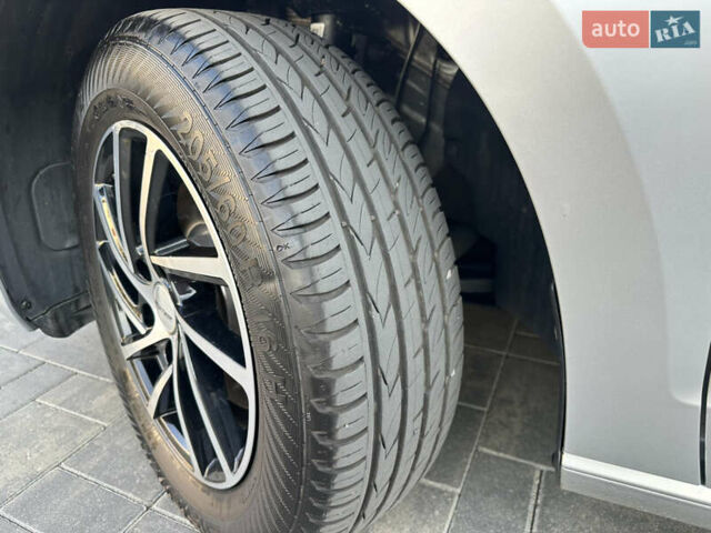 Серый Фольксваген Туран, объемом двигателя 2 л и пробегом 236 тыс. км за 20500 $, фото 83 на Automoto.ua