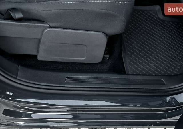 Серый Фольксваген Туран, объемом двигателя 1.97 л и пробегом 164 тыс. км за 20800 $, фото 135 на Automoto.ua