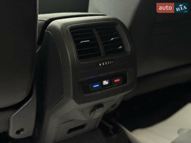 Серый Фольксваген Туран, объемом двигателя 2 л и пробегом 185 тыс. км за 22500 $, фото 19 на Automoto.ua