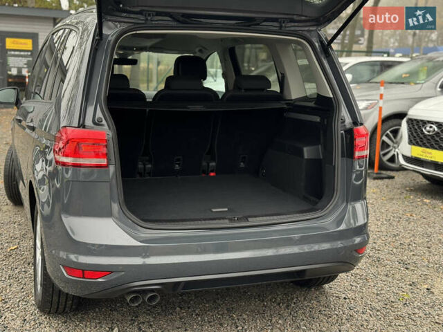 Серый Фольксваген Туран, объемом двигателя 2 л и пробегом 185 тыс. км за 22500 $, фото 22 на Automoto.ua