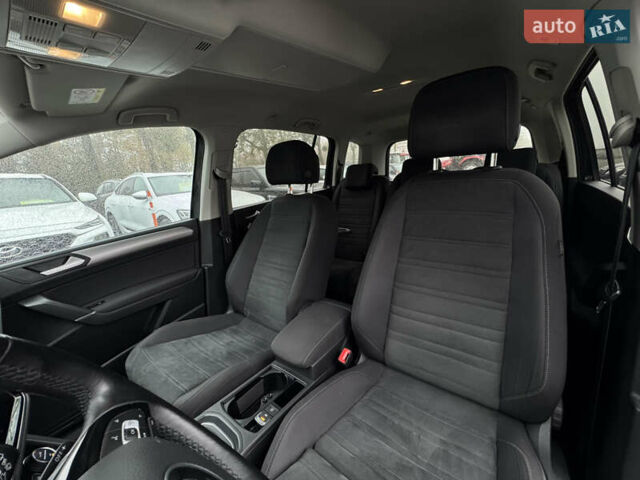 Серый Фольксваген Туран, объемом двигателя 2 л и пробегом 185 тыс. км за 22500 $, фото 8 на Automoto.ua