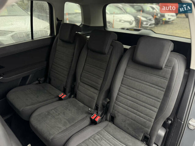 Серый Фольксваген Туран, объемом двигателя 2 л и пробегом 185 тыс. км за 22500 $, фото 20 на Automoto.ua