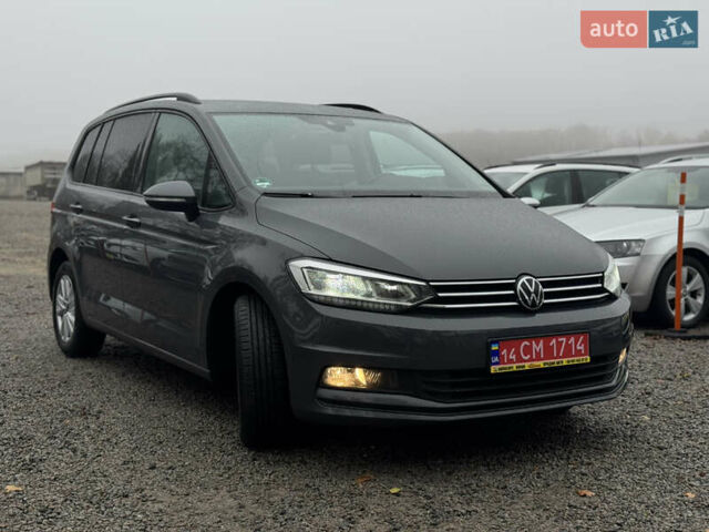 Серый Фольксваген Туран, объемом двигателя 2 л и пробегом 185 тыс. км за 22500 $, фото 3 на Automoto.ua