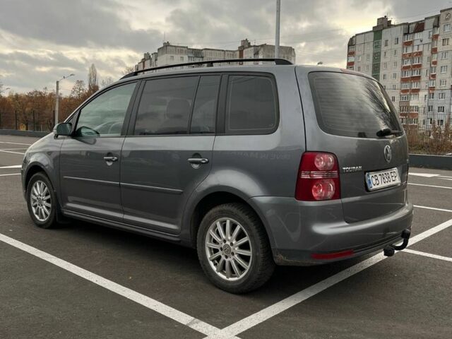 Серый Фольксваген Туран, объемом двигателя 1.4 л и пробегом 192 тыс. км за 6300 $, фото 2 на Automoto.ua