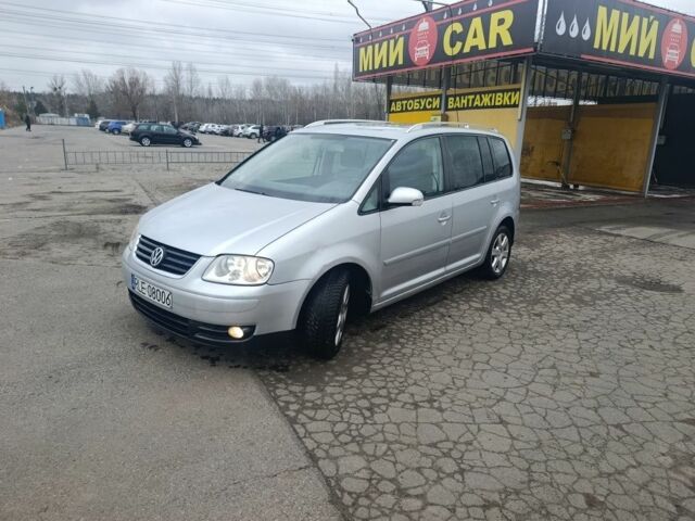 Серый Фольксваген Туран, объемом двигателя 2 л и пробегом 180 тыс. км за 2600 $, фото 5 на Automoto.ua